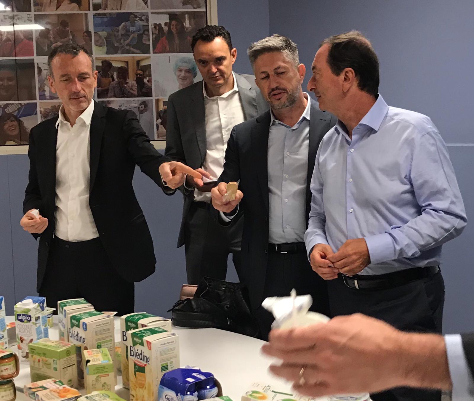 Danone et E.Leclerc signent un accord important pour le monde agricole Danone E.Leclerc accord agriculture