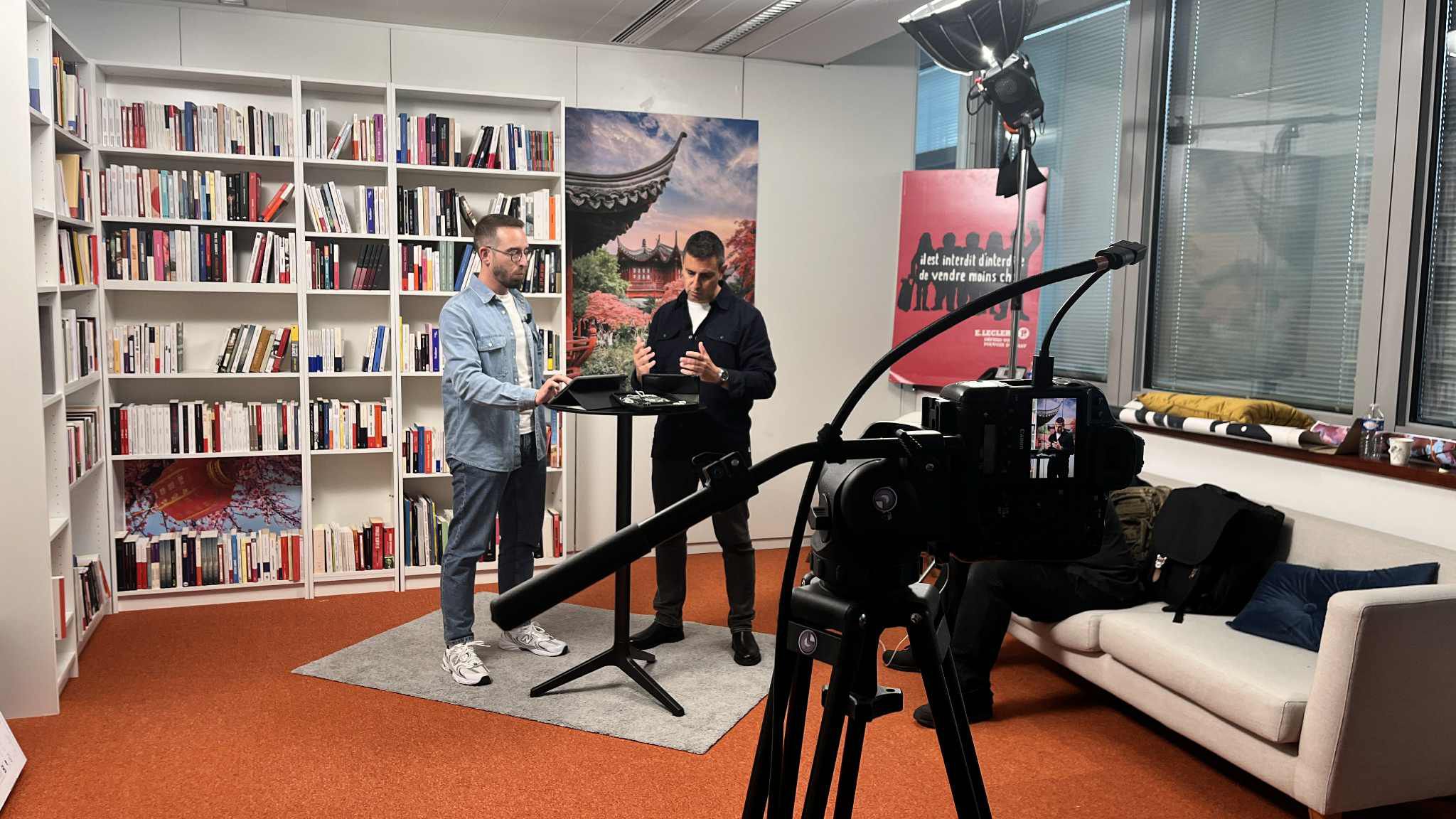 Avec Voyages E.Leclerc, découvrez tous les aspects de vos prochains vacances dans un live-shopping ! Avec Voyages E.Leclerc, découvrez tous les aspects de vos prochains vacances dans un live-shopping !
