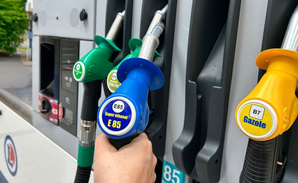 Mobilité durable et Superéthanol-E85 : E.Leclerc lance l’offre de conversion la plus accessible du marché !