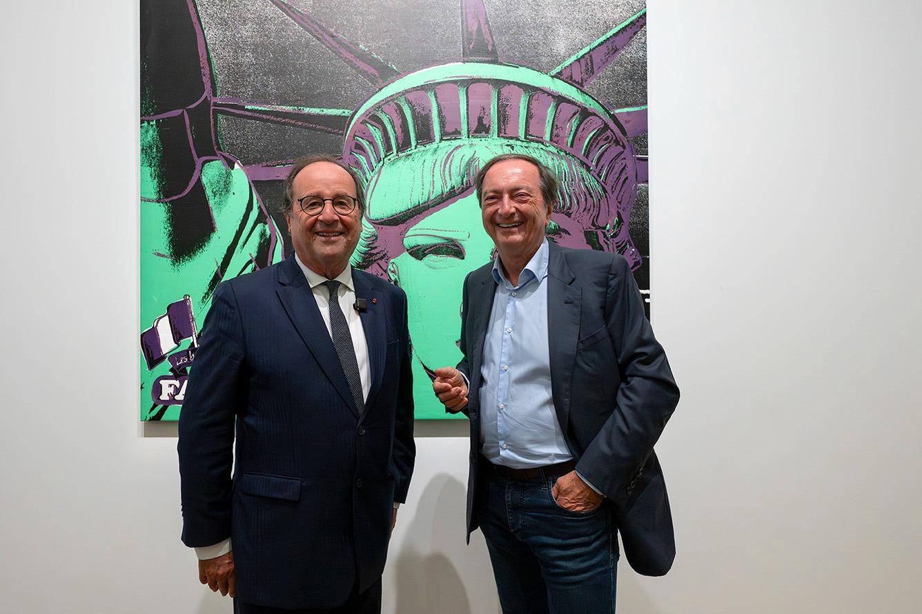 François Hollande en visite au Fonds Culturel Leclerc à Landerneau