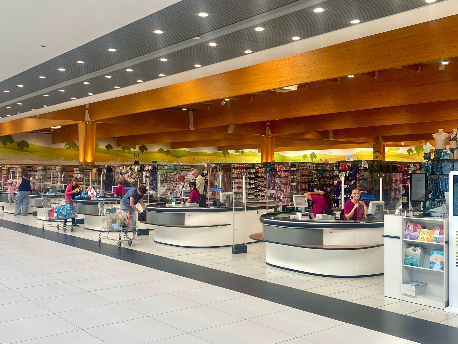 Visite d'un superbe centre E.Leclerc à Montluçon !