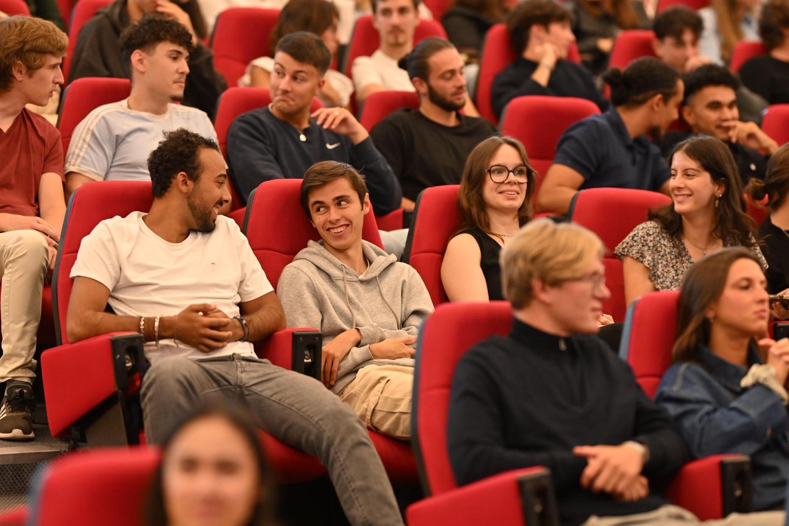 Une rentrée scolaire énergique et studieuse chez NEOMA Business School !