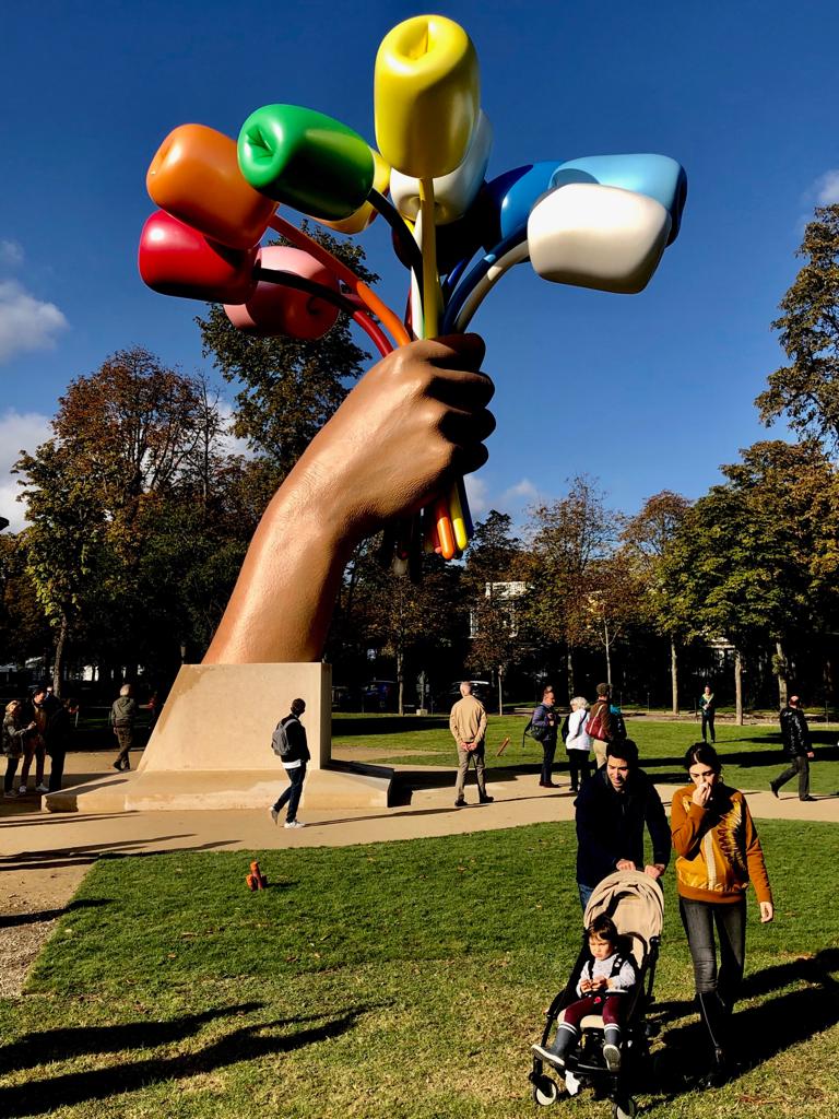 "Le bouquet de tulipes" de Jeff Koons à Paris