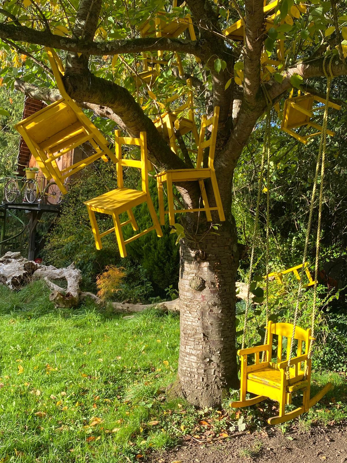 Visite du Moulin Jaune, une création artistique du clown Slava