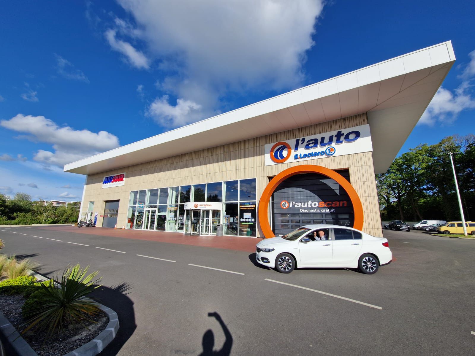 Mobilité durable et Superéthanol-E85 : E.Leclerc lance l’offre de conversion la plus accessible du marché !