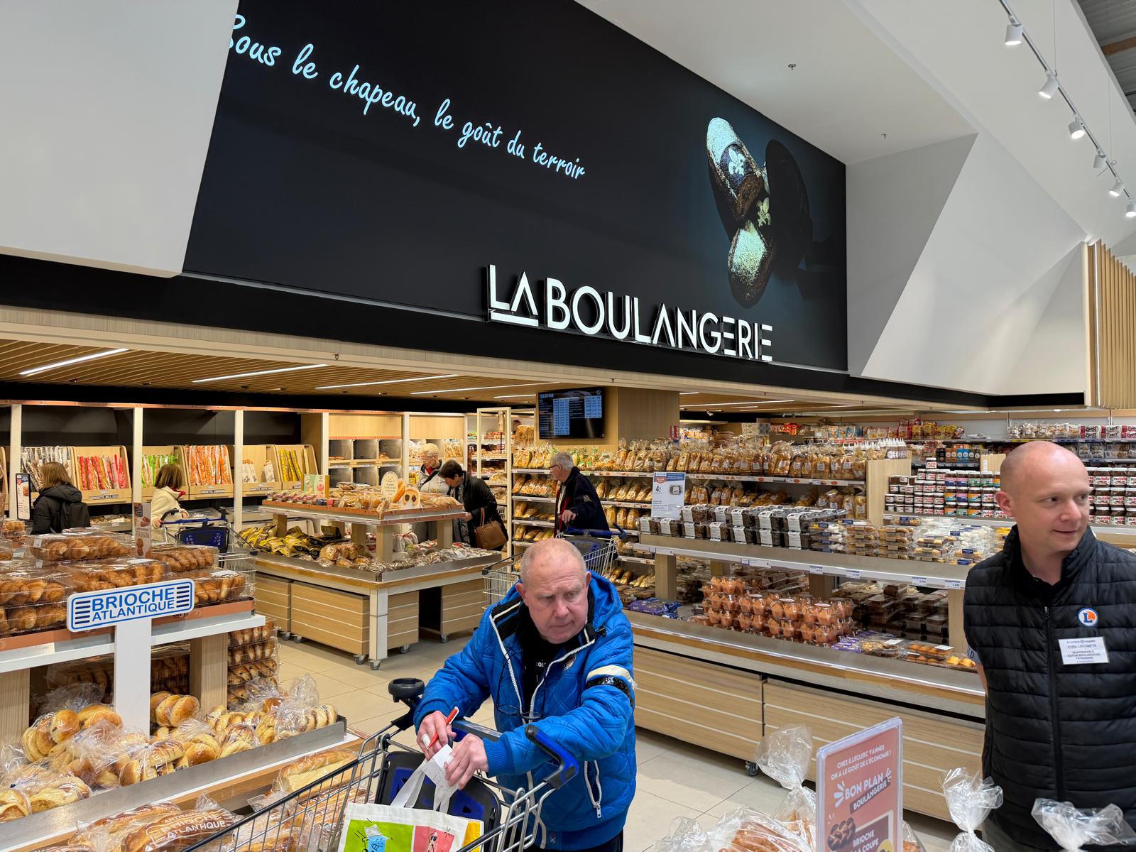 E.Leclerc Vannes : un hyper beau, pro, accueillant et pas cher !