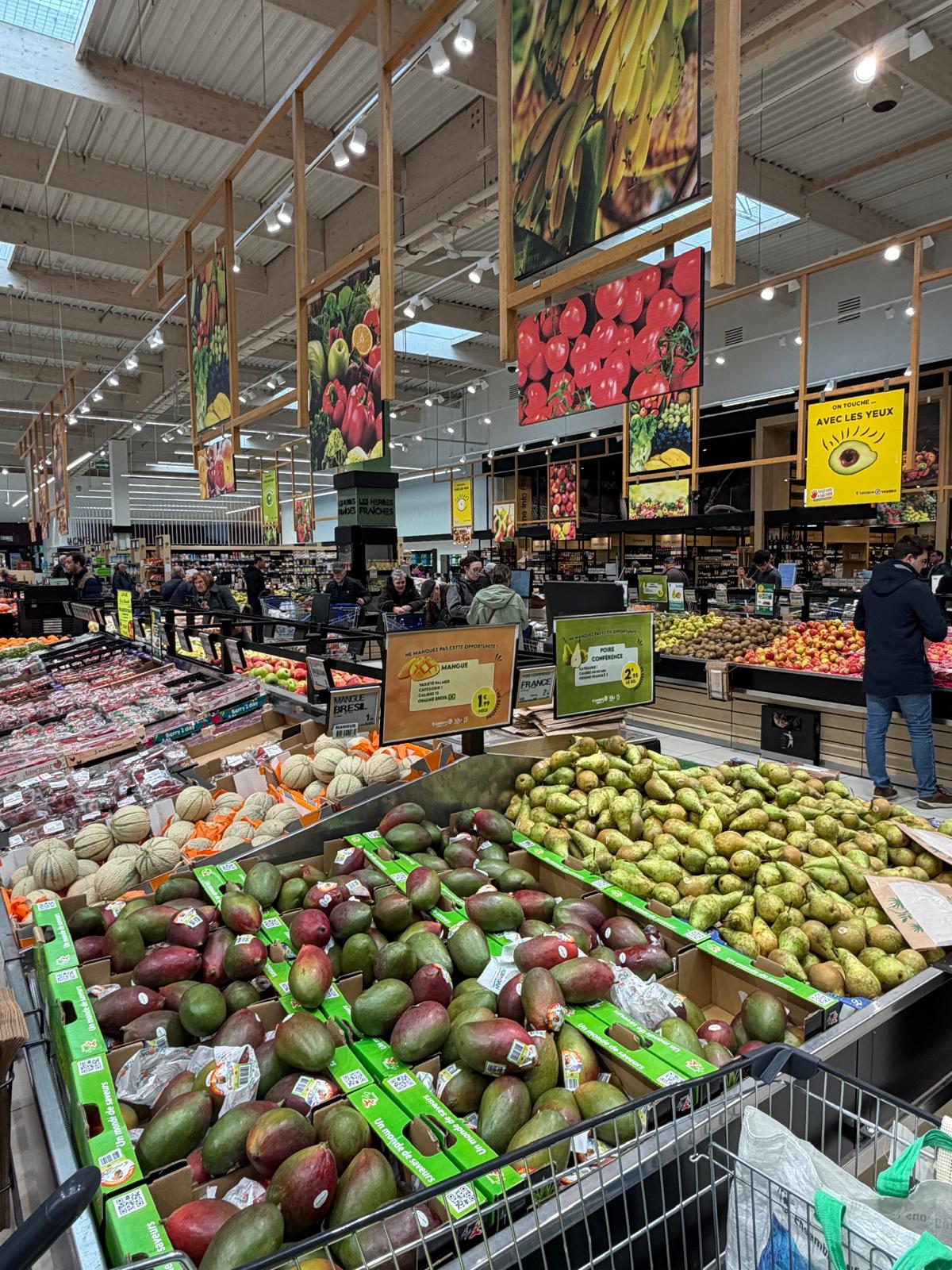 E.Leclerc Vannes : un hyper beau, pro, accueillant et pas cher !