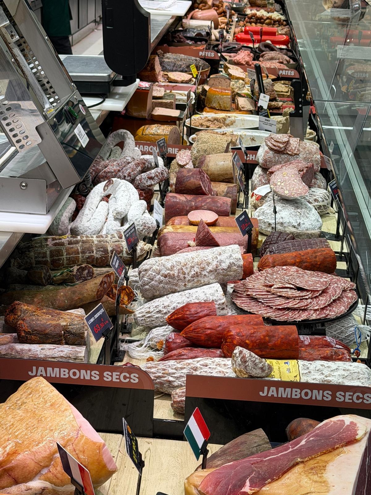 E.Leclerc Vannes : un hyper beau, pro, accueillant et pas cher !