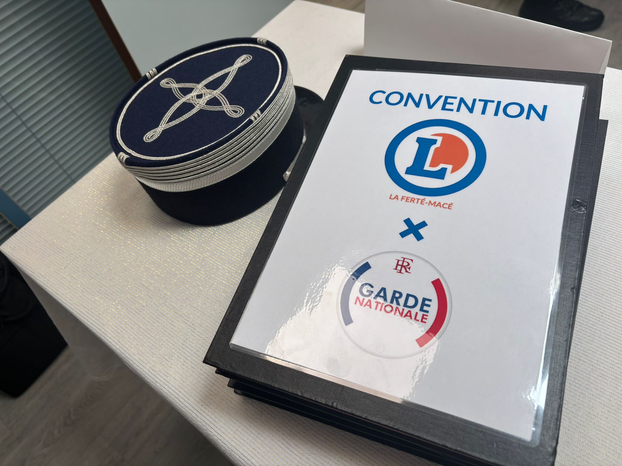 La Ferté Macé : un partenariat historique entre E.Leclerc la Garde nationale !