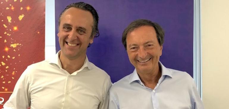 MEL avec Mathias Dosne (DG de Mondelez) au siège de Mondelez, avec une gigantesque barre de Toblerone renommée "Michel-Edouard" pour l'occasion ! 