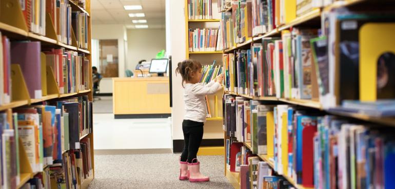 Bibliothèques : ouvrir plus pour défendre la lecture