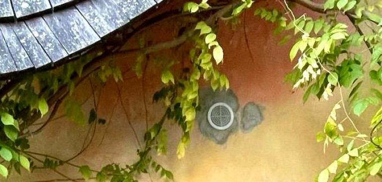 Visite du Moulin Jaune, une création artistique du clown Slava