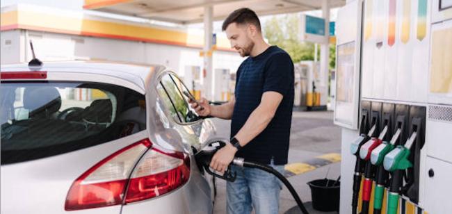 Tensions en Iran : une nette hausse du marché des carburants est à prévoir