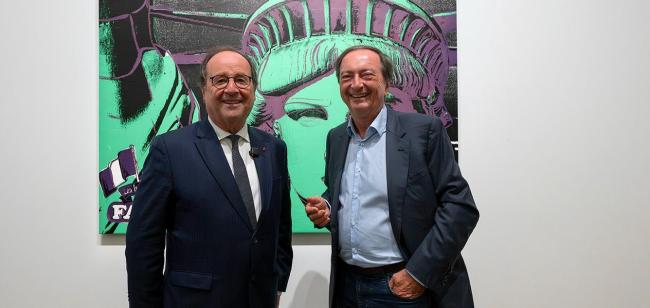 François Hollande en visite au Fonds Culturel Leclerc à Landerneau